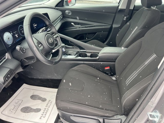 Used 2025 Hyundai Elantra SEL image 23