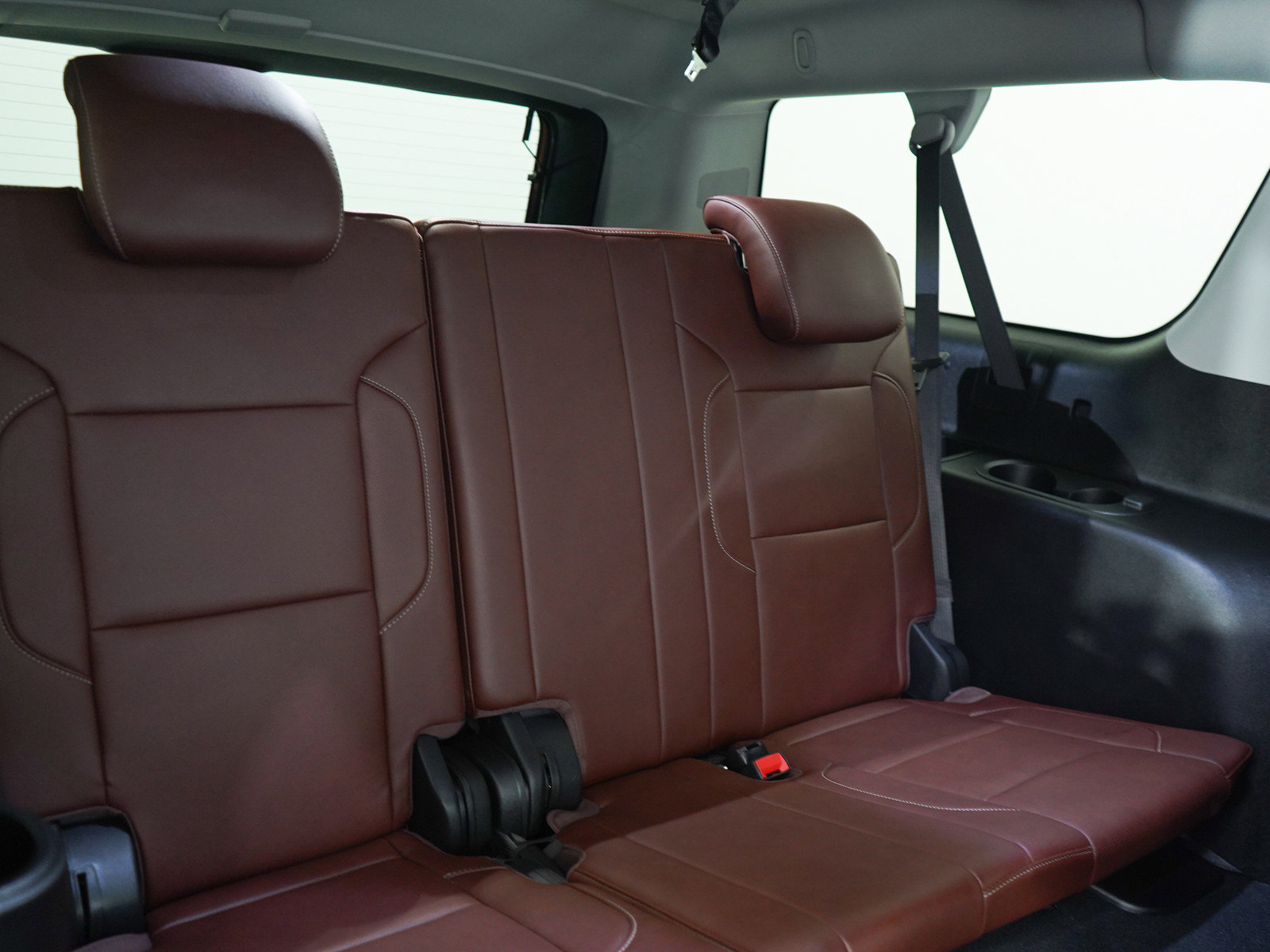 Used 2019 Chevrolet Suburban Premier w/ Premier Plus Edition AWD/4WD image 13