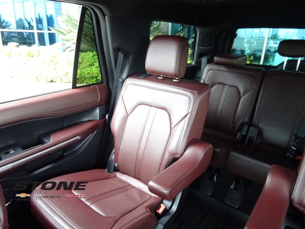 Used 2022 Ford Expedition Limited AWD/4WD image 14