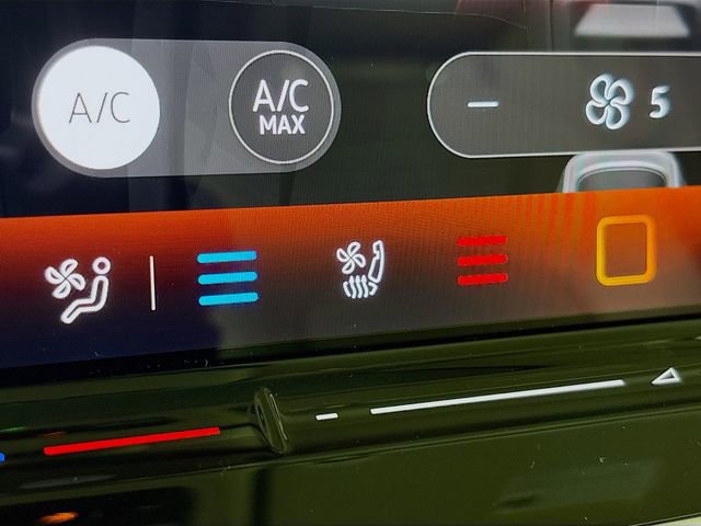 New 2025 Volkswagen ID. Buzz 1st Edition image 20