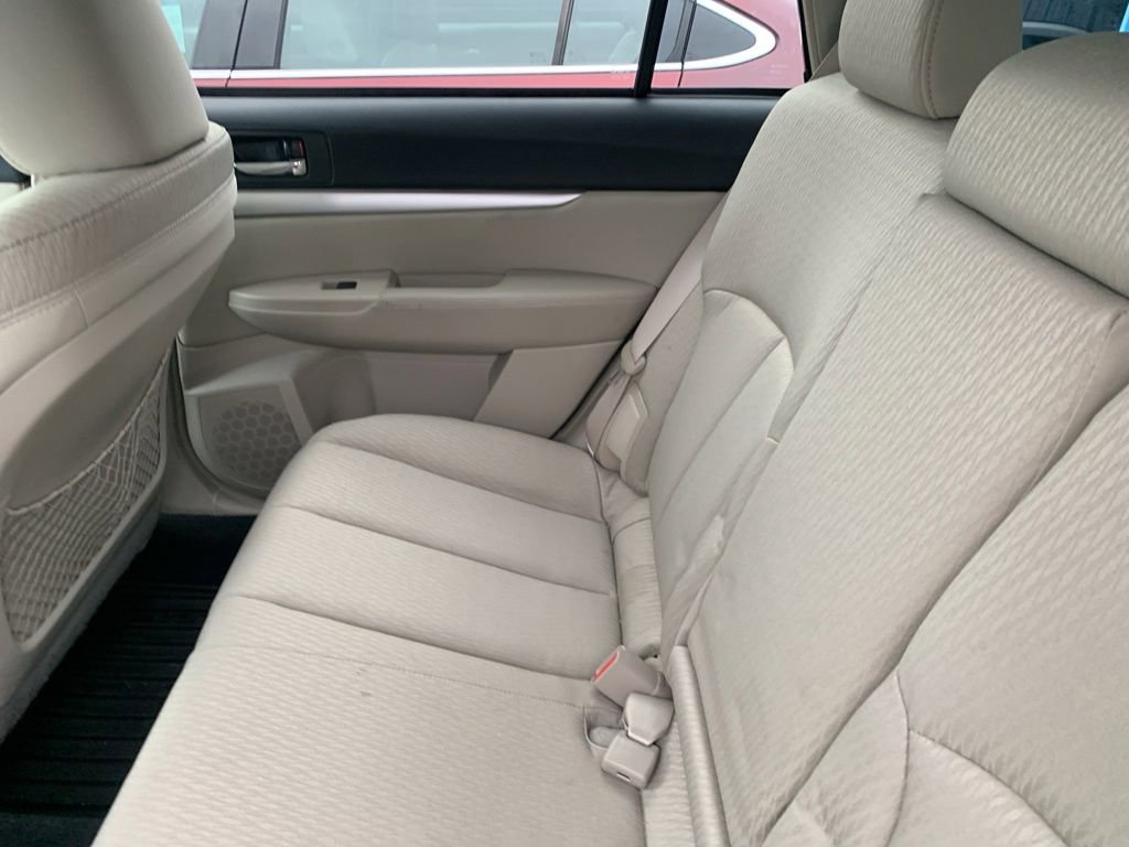 Used 2010 Subaru Outback 2.5i Premium AWD/4WD image 19
