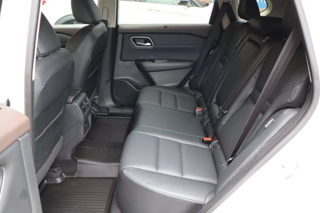 Used 2021 Nissan Rogue SV w/ Premium Package AWD/4WD image 39