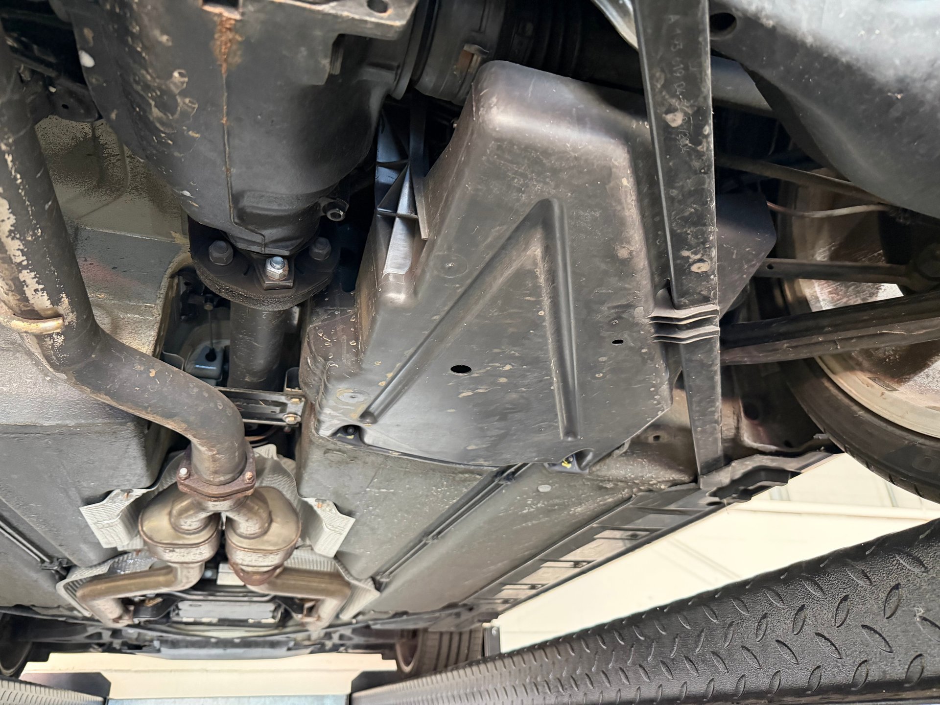 Used 2005 Chrysler Crossfire Limited image 81