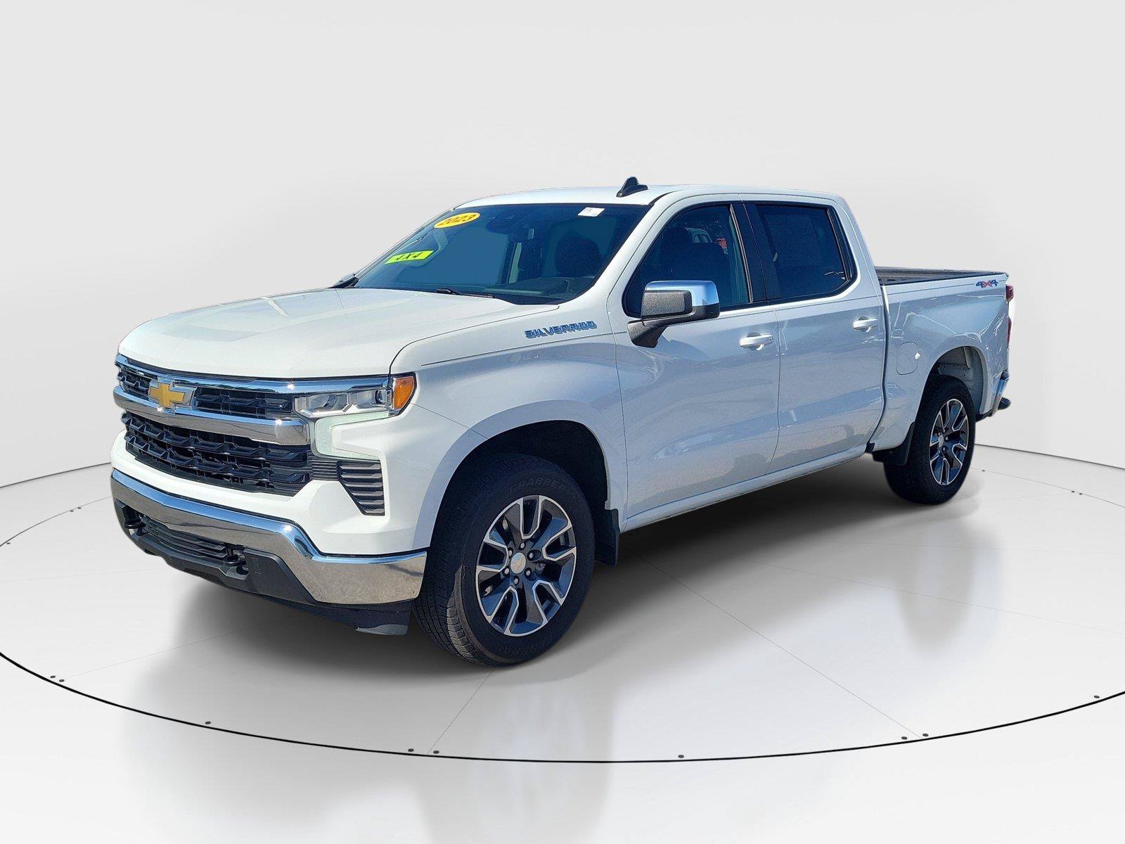 Used 2023 Chevrolet Silverado 1500 LT AWD/4WD image 2
