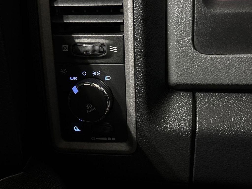 Used 2016 RAM 1500 Express image 18