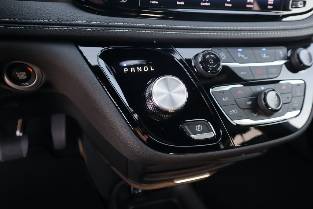 New 2026 Chrysler Pacifica Select image 8