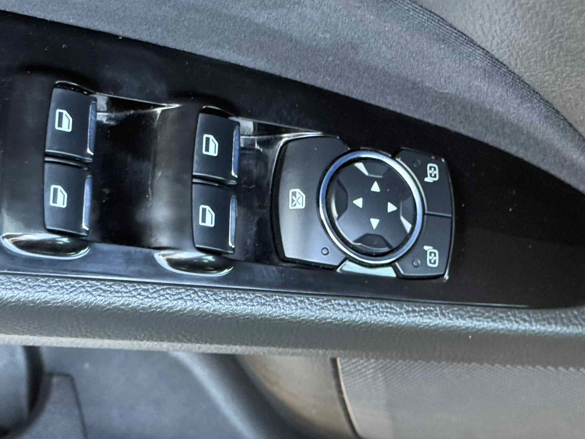 Used 2016 Ford Fusion SE FWD image 64