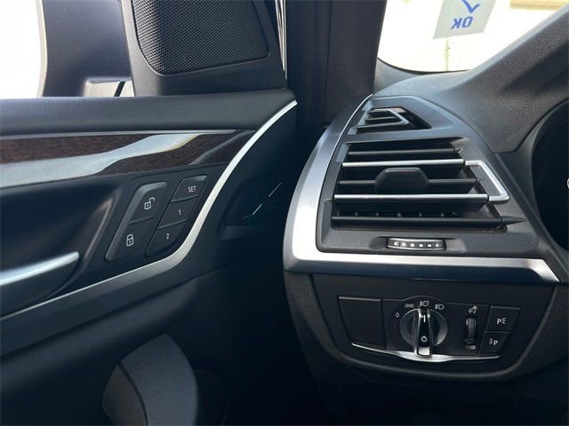 Used 2024 BMW X3 sDrive30i image 18
