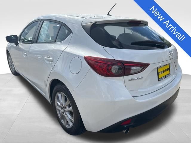 Used 2016 MAZDA MAZDA3 i Sport w/ Preferred Equipment Package FWD image 5