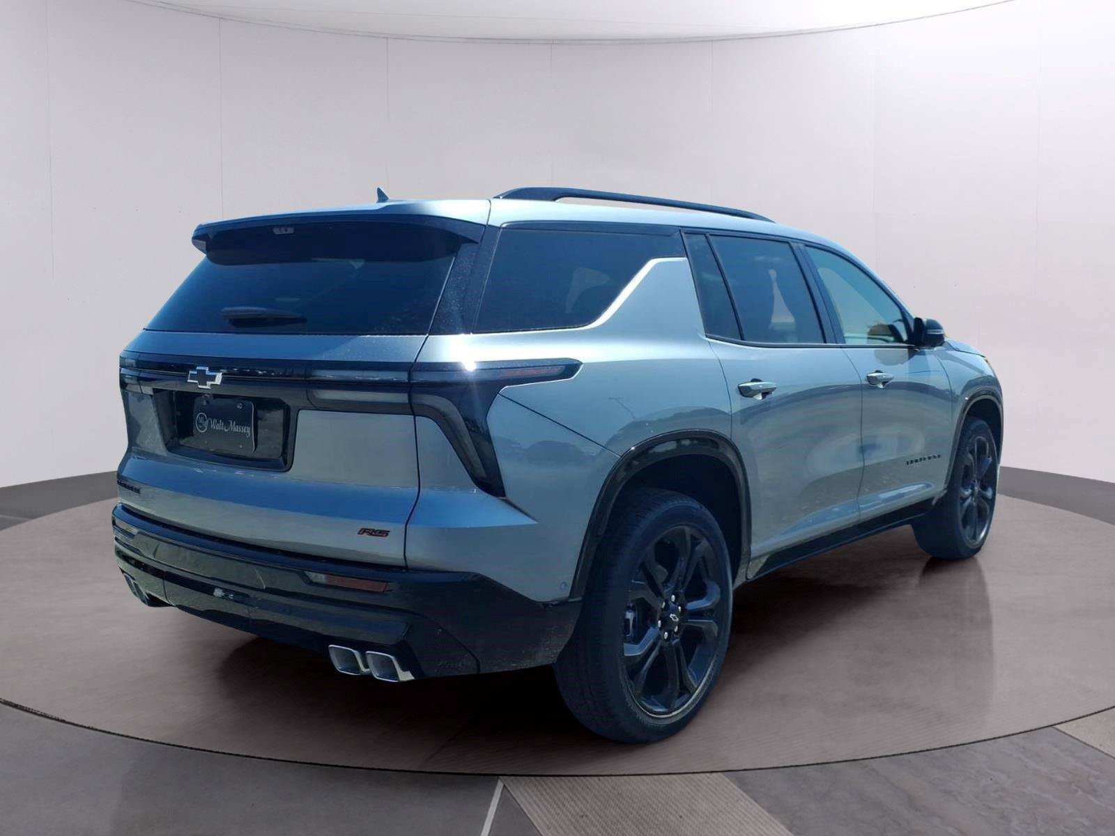New 2027 Chevrolet Traverse RS w/ LPO, Floor Liner Package FWD image 5