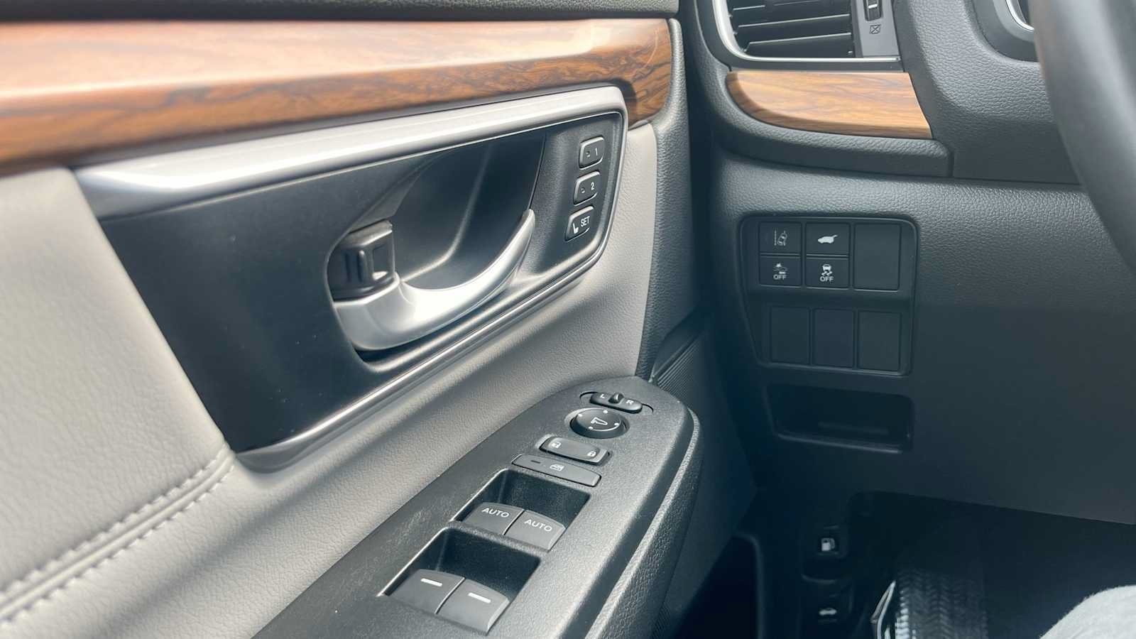 Used 2018 Honda CR-V EX-L image 31