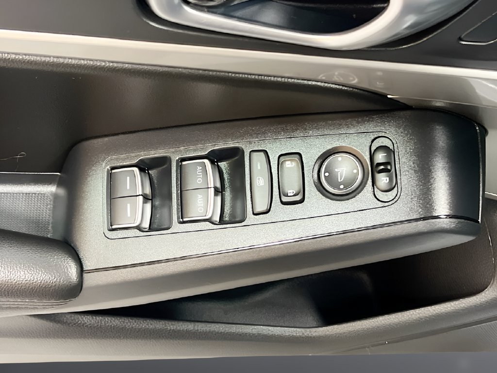 Used 2025 Acura Integra FWD image 17