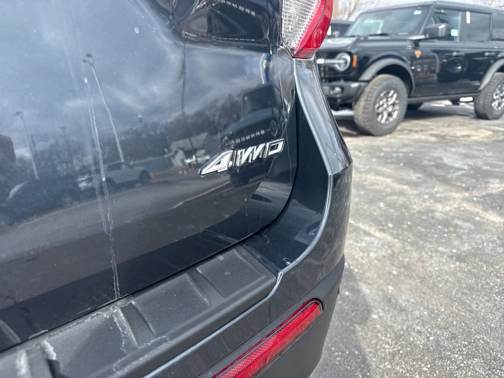 Used 2024 Ford Explorer XLT w/ Equipment Group 202A image 11