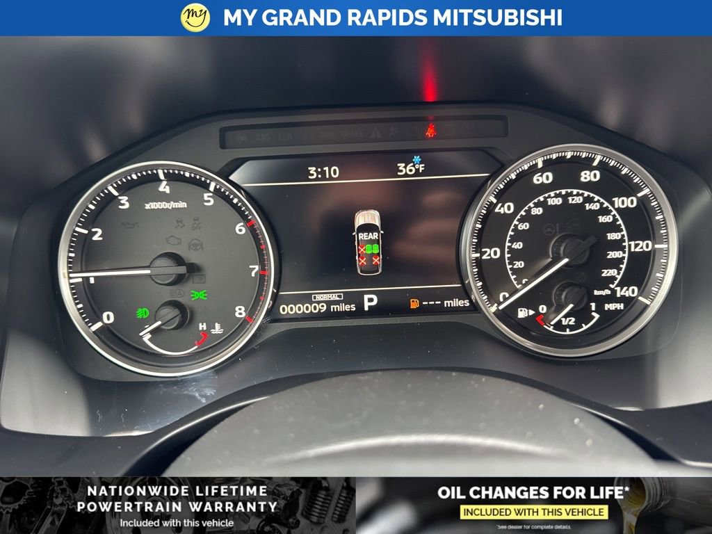 New 2026 Mitsubishi Outlander SE image 21