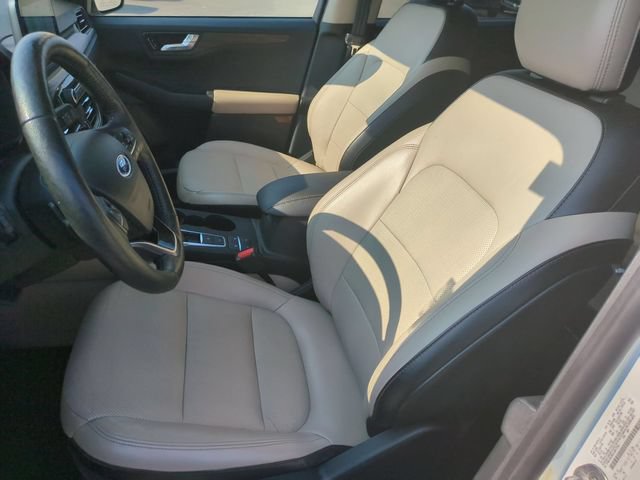 Used 2020 Ford Escape Titanium AWD/4WD image 15