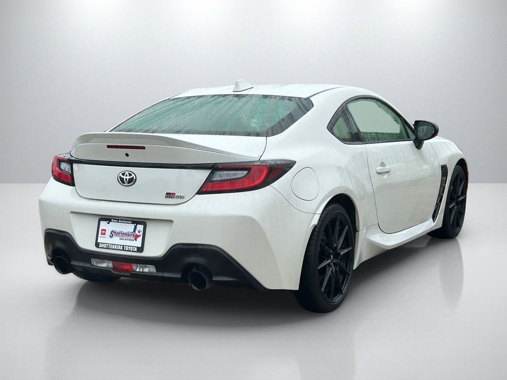 Certified 2023 Toyota GR86 Premium image 5