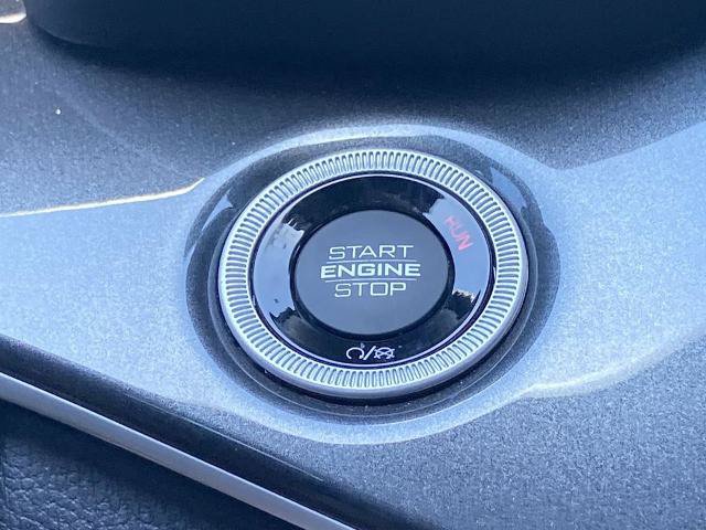 Used 2023 Jeep Grand Cherokee Altitude AWD/4WD image 12