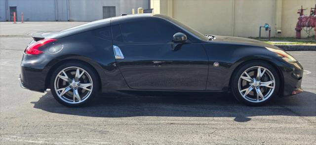 Used 2011 Nissan 370Z Touring w/ Sport Pkg image 8