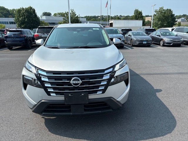 Used 2024 Nissan Rogue SV AWD/4WD image 19