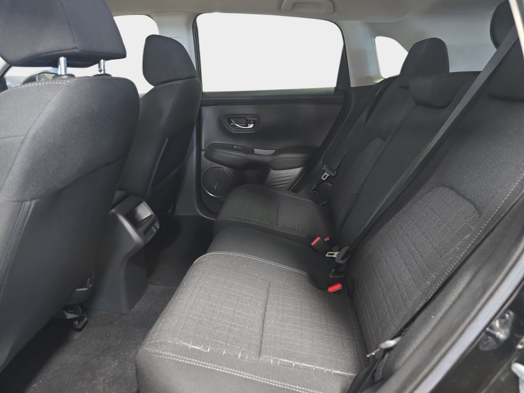 Used 2025 Honda HR-V LX image 14
