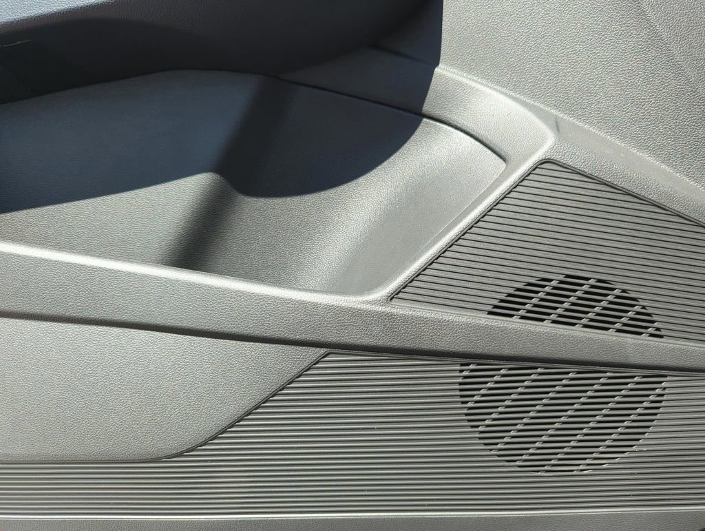 New 2026 Volkswagen Taos S image 30