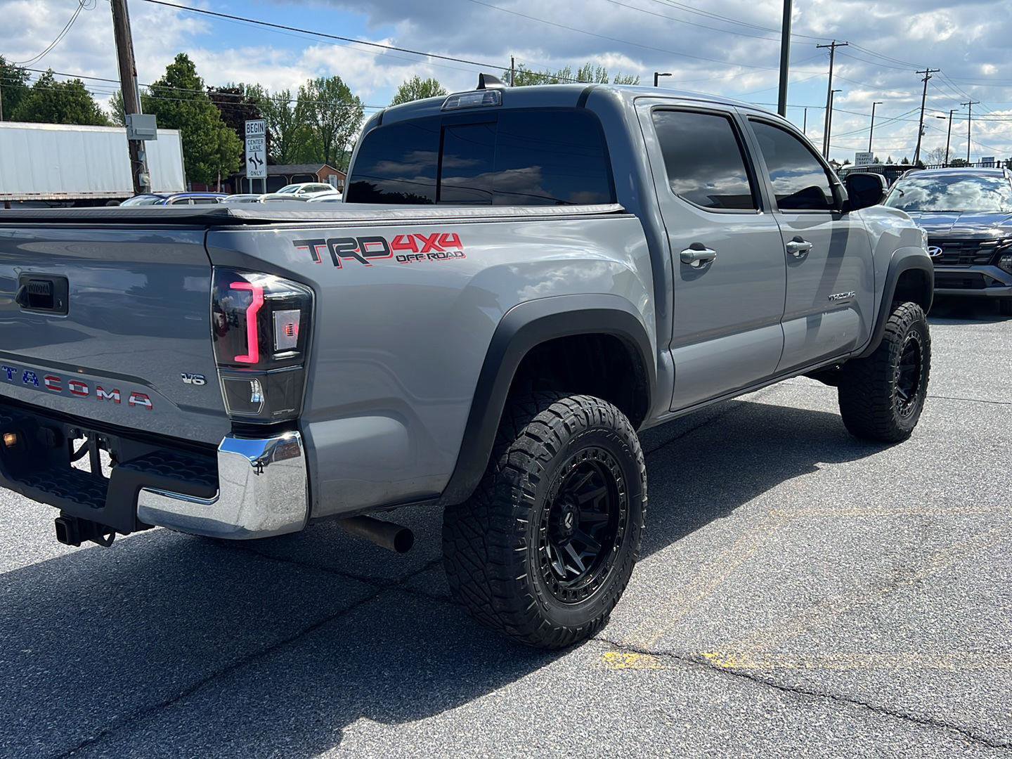 Used 2021 Toyota Tacoma TRD Off-Road AWD/4WD image 6
