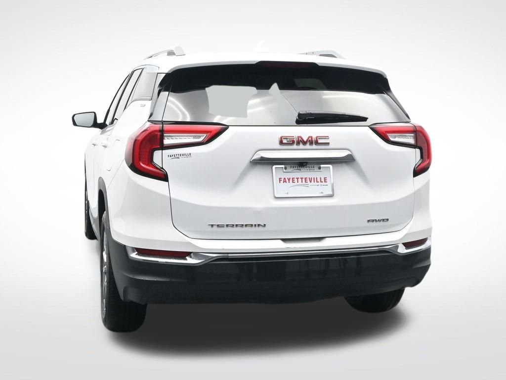 Used 2024 GMC Terrain SLT image 9