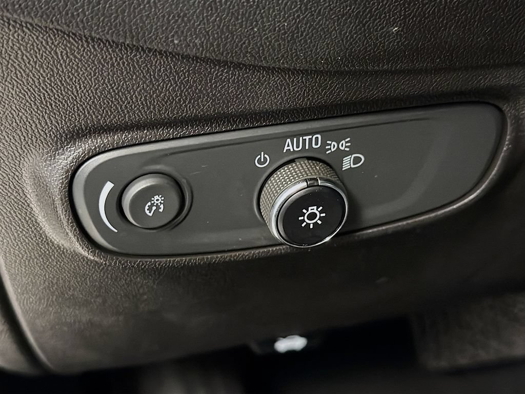 Used 2023 Chevrolet Equinox LT w/ LPO, Floor Liner Package AWD/4WD image 12
