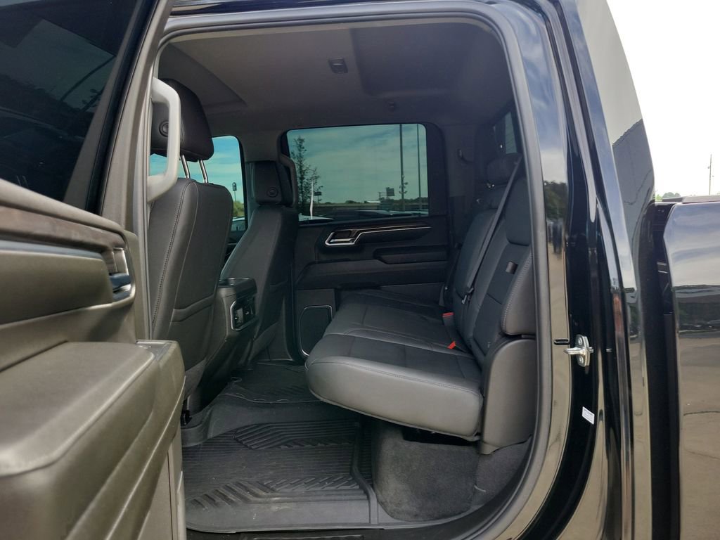 Used 2024 Chevrolet Silverado 2500 LTZ w/ LTZ Plus Package image 7