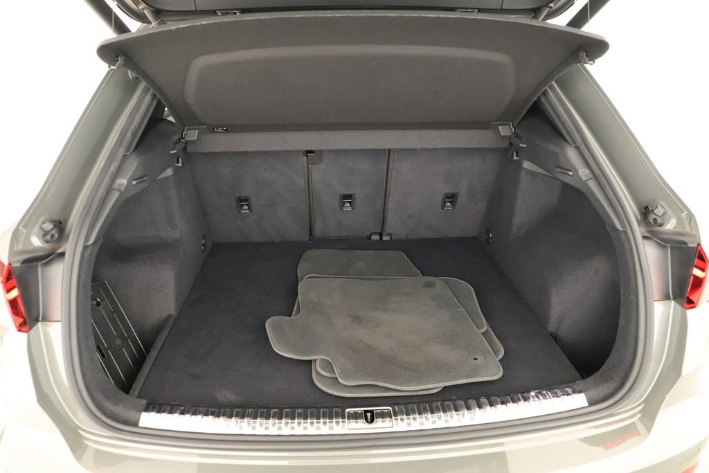 Used 2021 Audi Q3 2.0T Premium w/ Convenience Package image 29