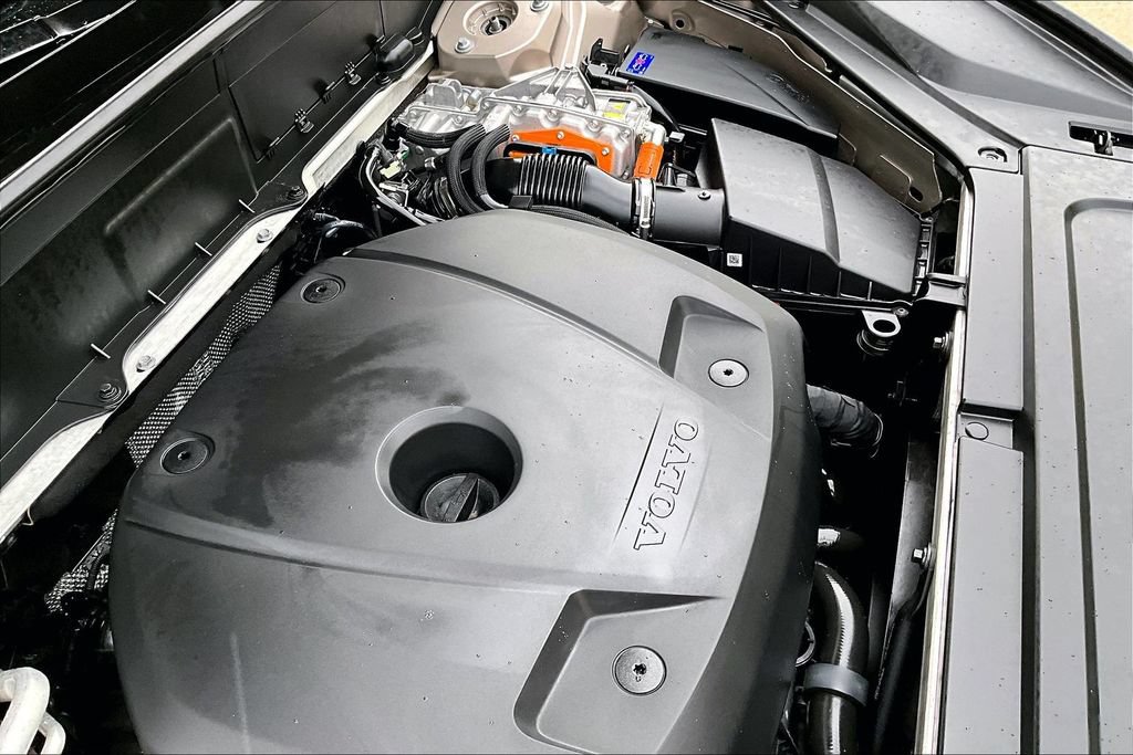 Certified 2024 Volvo XC90 T8 Ultimate w/ Protection Package Premier AWD/4WD image 43