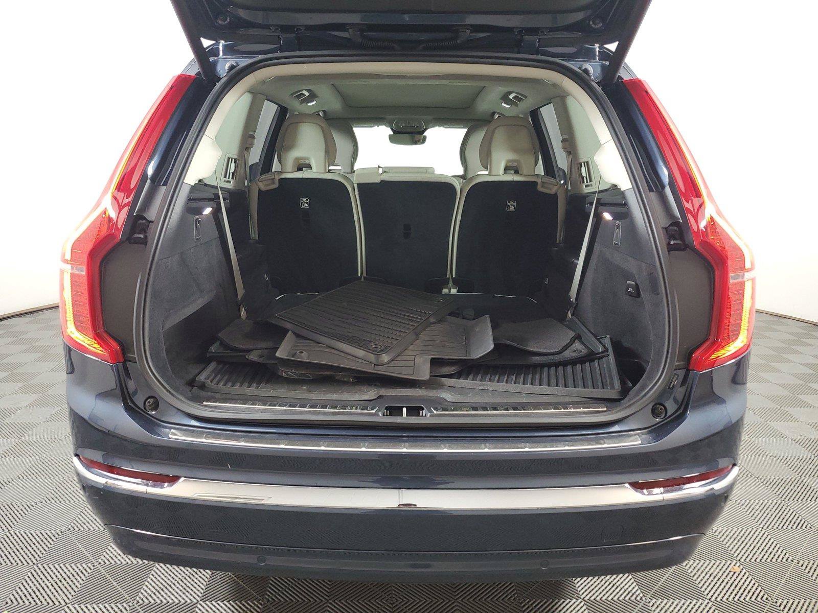 Certified 2024 Volvo XC90 T8 Plus w/ Protection Package AWD/4WD image 9