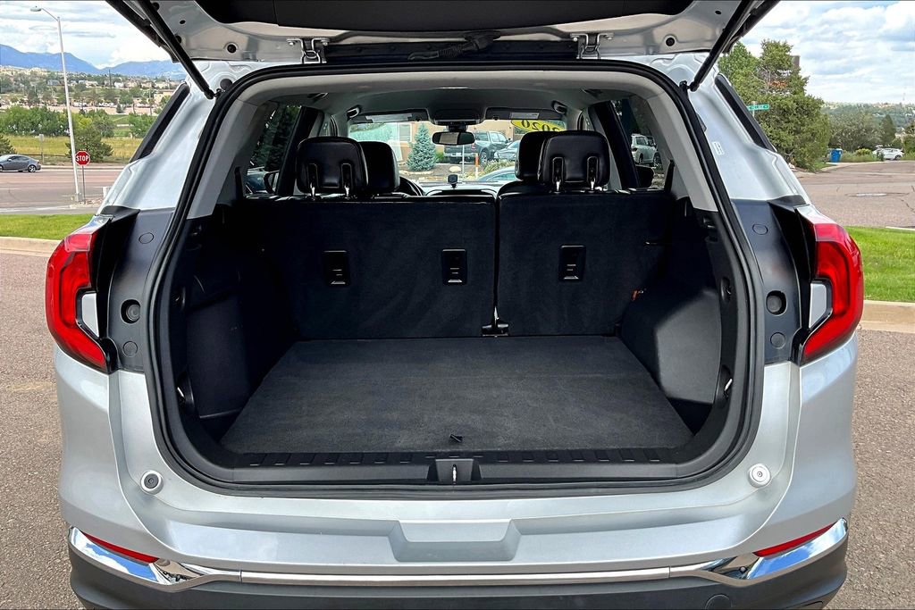 Used 2020 GMC Terrain SLT image 30