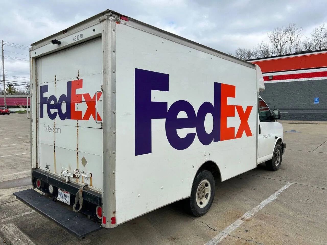 Used 2009 Chevrolet Express 3500 image 5