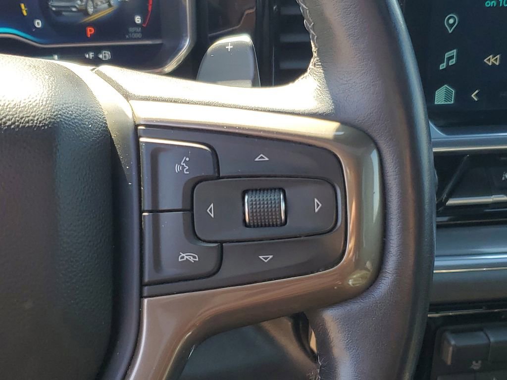 Used 2023 Chevrolet Silverado 1500 High Country w/ Technology Package image 15