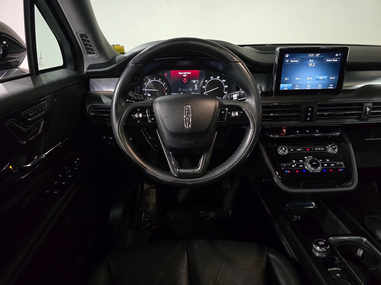 Used 2022 Lincoln Corsair AWD w/ Premium Package image 22