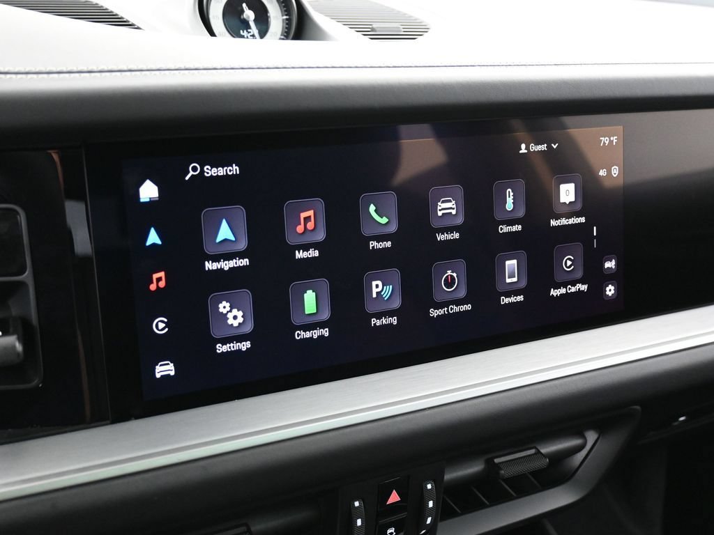 Certified 2025 Porsche Cayenne Turbo AWD/4WD image 21