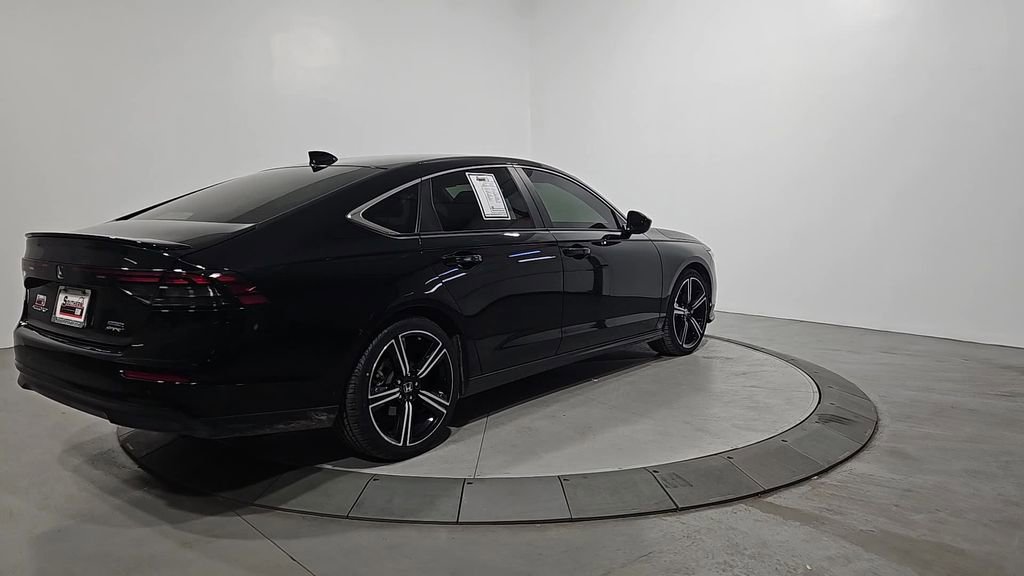 Used 2023 Honda Accord Sport image 5