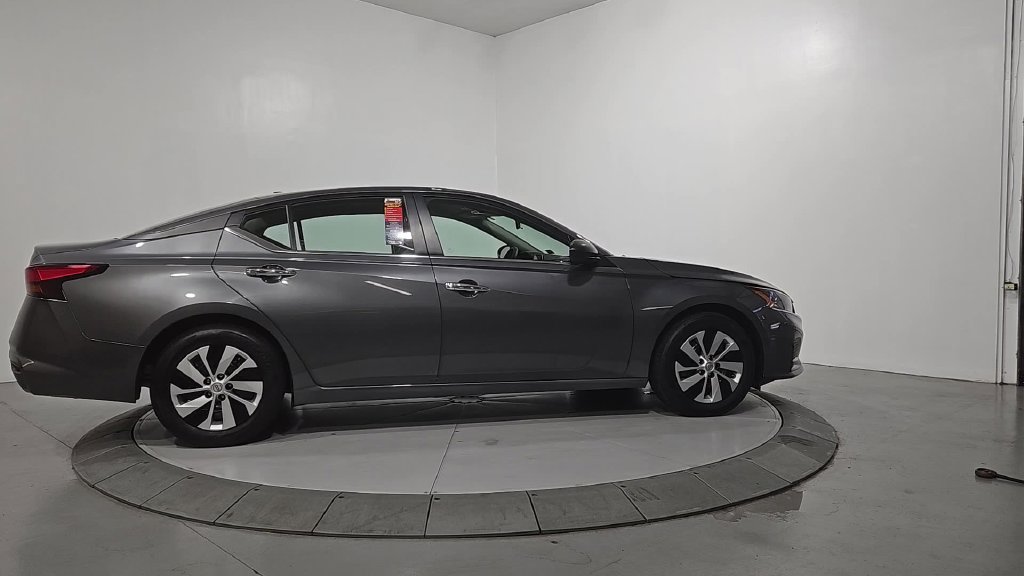 Certified 2025 Nissan Altima 2.5 S FWD image 8