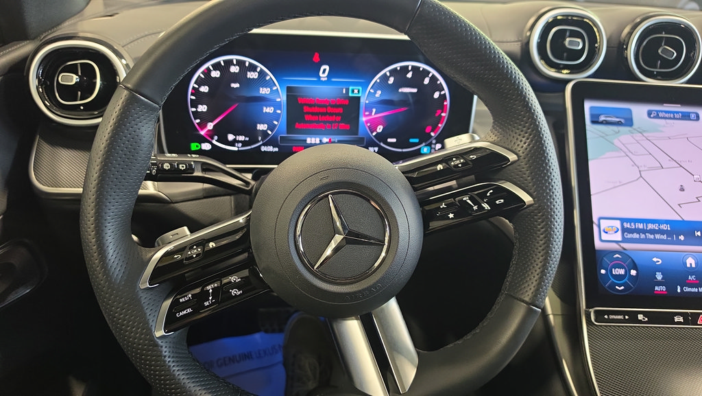 Used 2024 Mercedes-Benz GLC 300 4MATIC image 22