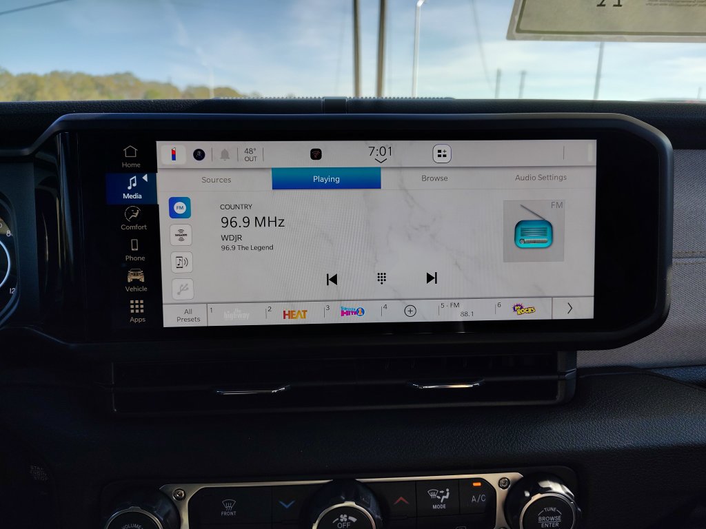 New 2026 Jeep Gladiator Sport AWD/4WD image 21