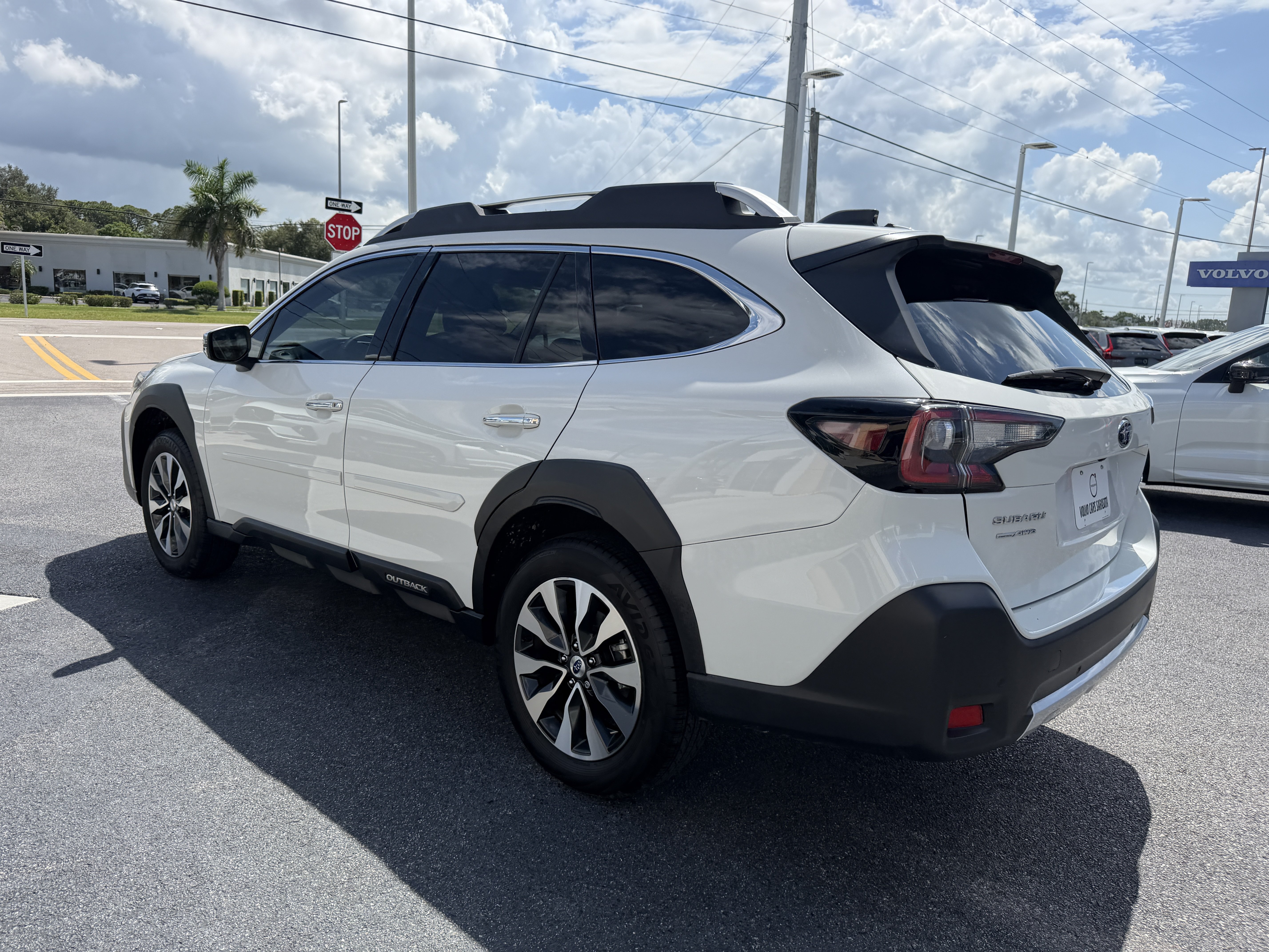 Used 2025 Subaru Outback Touring AWD/4WD image 5