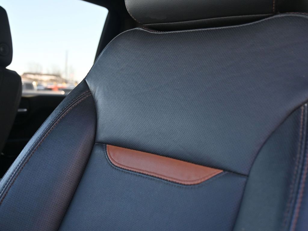 Used 2023 GMC Sierra 2500 AT4 image 23