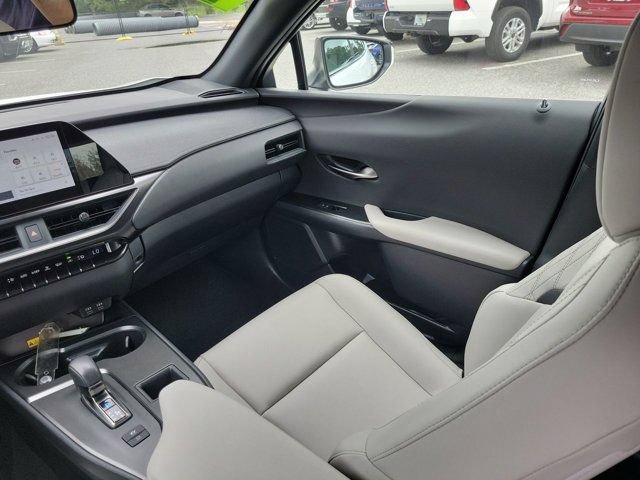 Used 2025 Lexus UX 300h FWD w/ Accessory Package (Z2) image 23