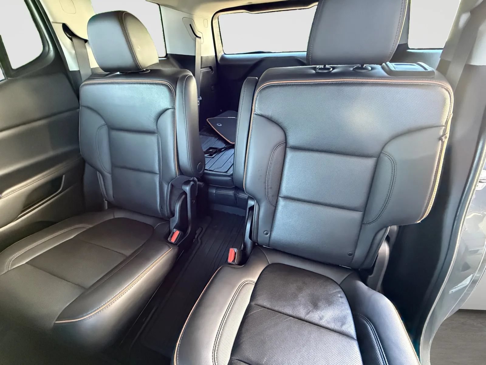Used 2022 GMC Acadia AT4 w/ Technology Package AWD/4WD image 15
