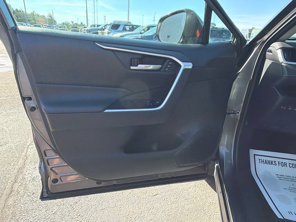 Used 2019 Toyota RAV4 XLE Premium w/ Cold Weather Package AWD/4WD image 23