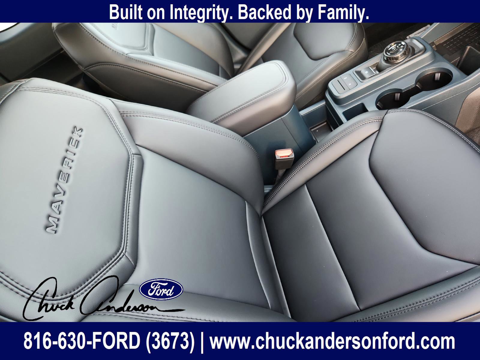 New 2025 Ford Maverick Lariat w/ Black Appearance Package image 24