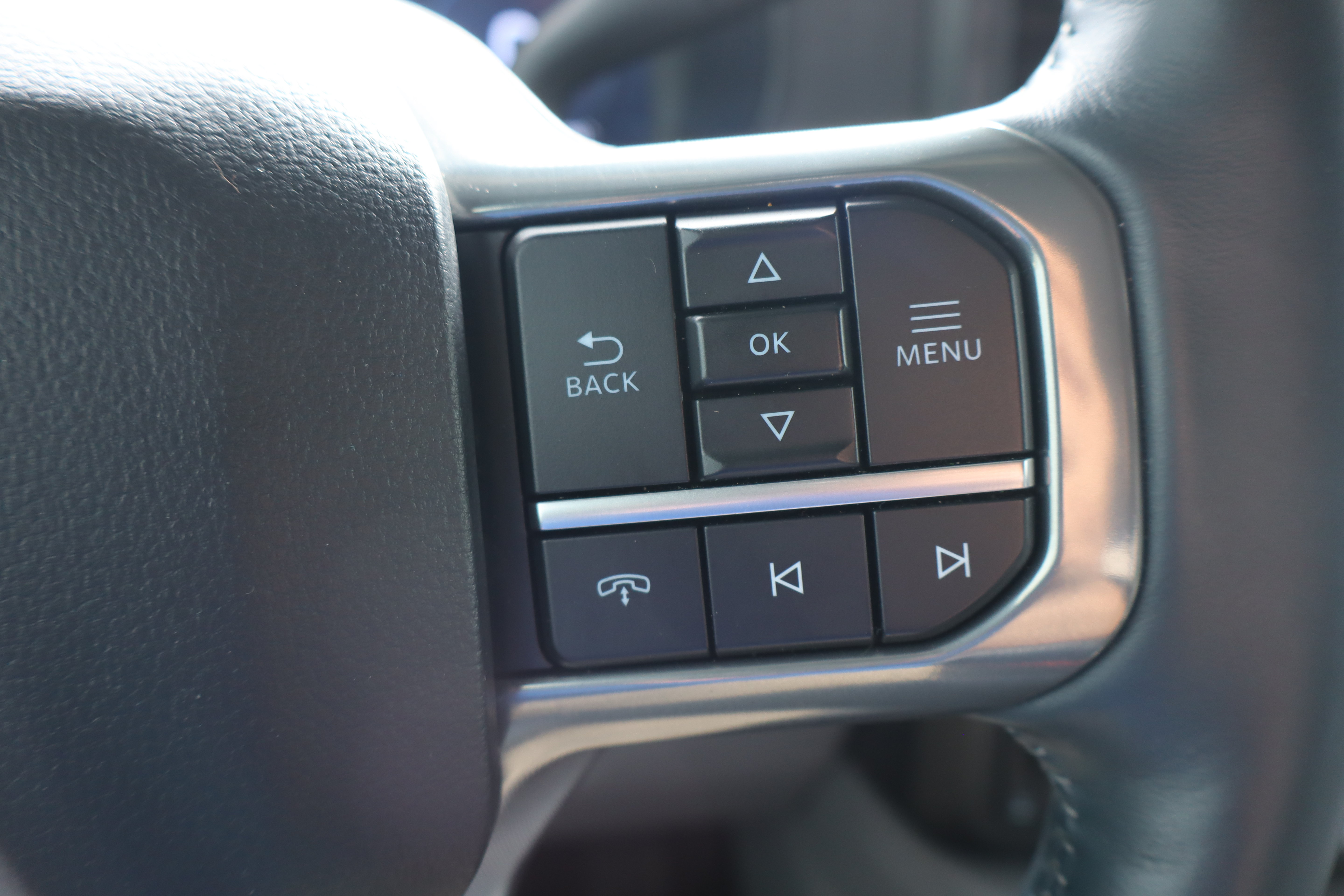 Used 2024 Ford F350 Limited w/ FX4 Off-Road Package AWD/4WD image 16