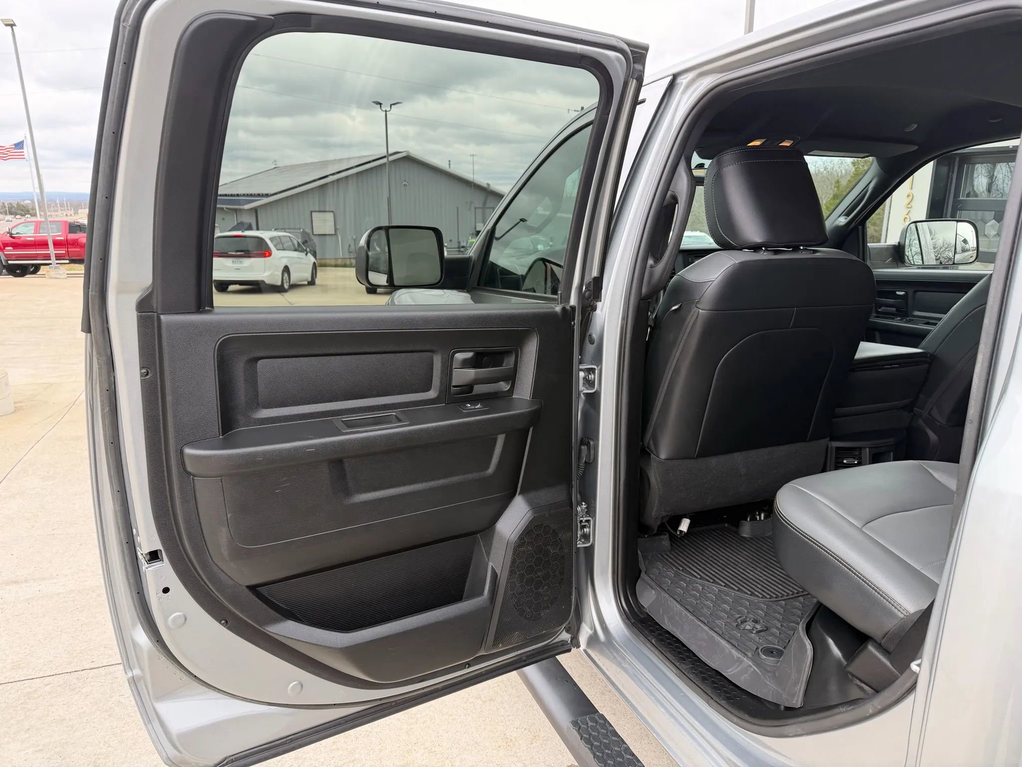 Used 2022 RAM 2500 Tradesman w/ Cold Weather Group image 32