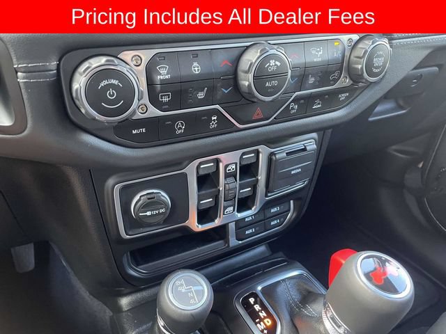 Used 2025 Jeep Wrangler Unlimited Sahara w/ Safety Group AWD/4WD image 36